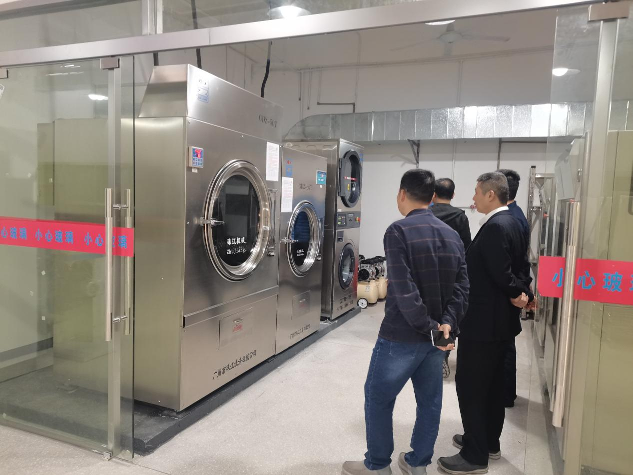 珠江洗滌設備：高效能工業用洗衣機在水洗廠的應用案例